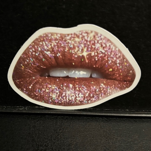 SPARKLEY LIPS STICKER - Picture 1 of 1